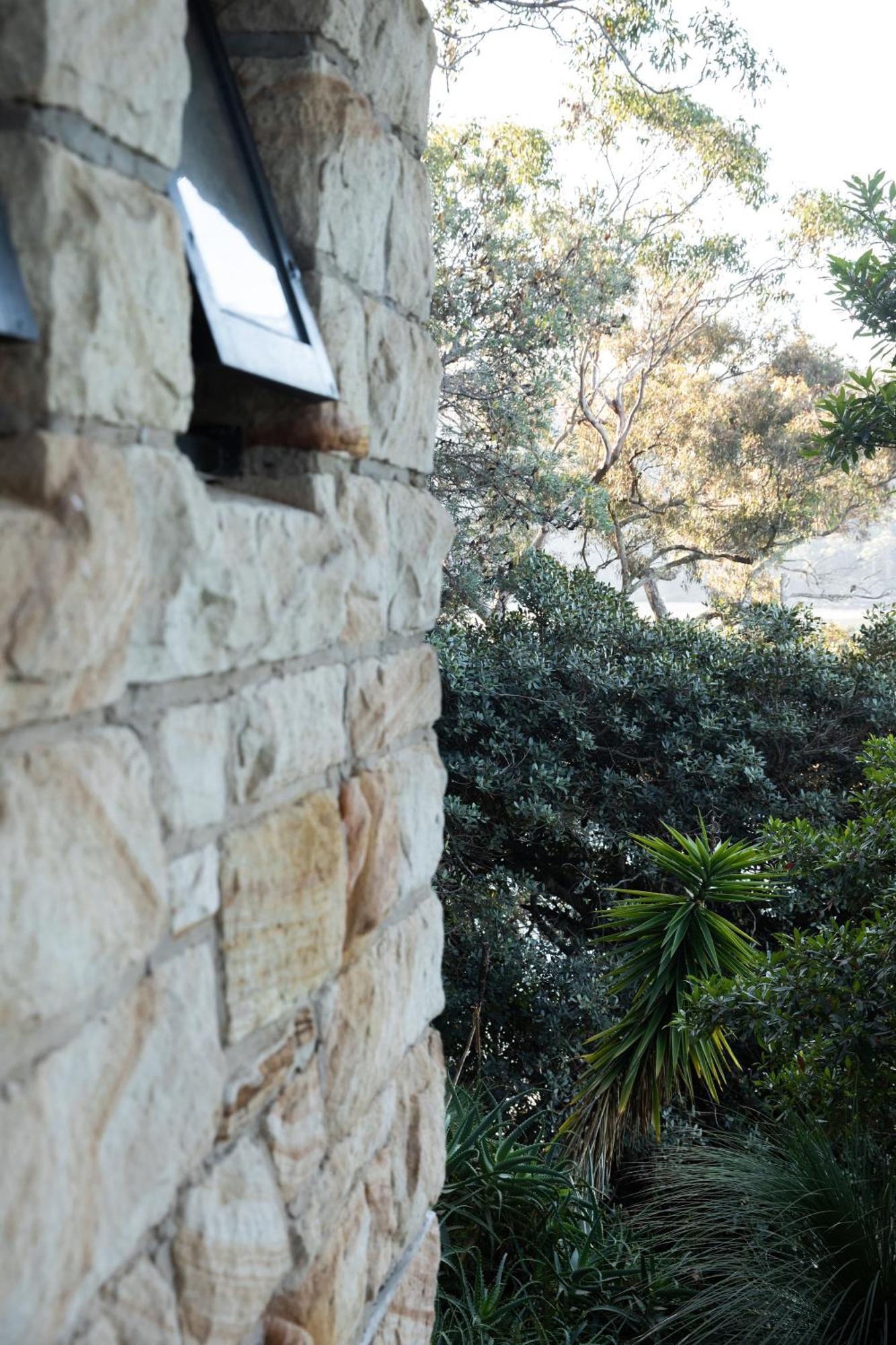 Cape Mackerel Cabin With Magic Palm Beach & Pittwater Views Villa Great Mackerel Beach Dış mekan fotoğraf
